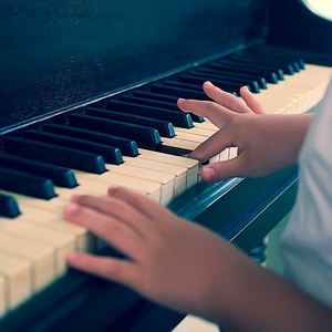 哈利波特主题曲 Hedwig's Theme-piano (钢琴版)