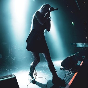 Me Voy / Me Importa (Live)