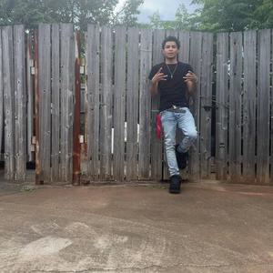 Who I Wan B (Explicit)