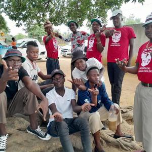 I vamani vahi cinisaku? (feat. Lyt N Force & Zali) (Explicit)