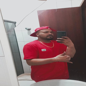 MTG - BATE A BUCETINHA POR CIMA DO PAU CARECA (Explicit)