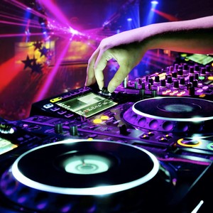 'OLD TOWN ROAD (DJ Remix)