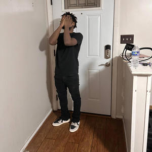 Run rabbit (feat. Meexhh) (Explicit)