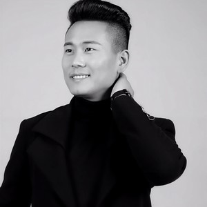 青春梦想的路上 (伴奏)