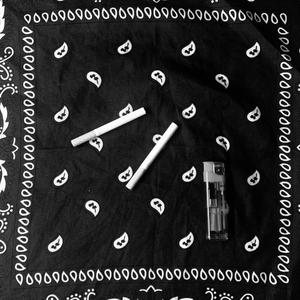 Saa kumi (feat. Ikevin Muv & Hollix) (Explicit)