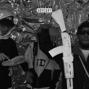 LA FAMA (feat. Sjee) (Explicit)