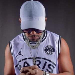 SUFRIENDO (feat. Frank.jR) (Explicit)