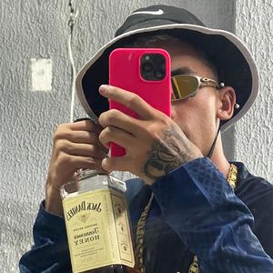 PRESENTE MISTERIOSO (feat. DJ IARLEY DO LJ, DJ ITIN & MC PIKENAA) (Explicit)