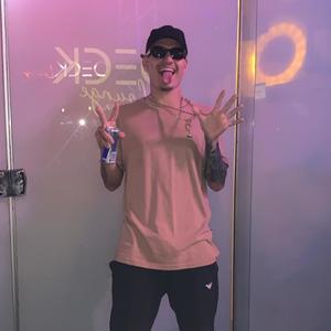 Jeep Preto (Explicit)