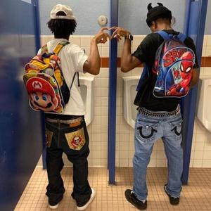 billetes de mas (feat. kisuri) (Explicit)