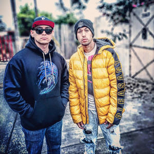 Usted Escribale (feat. AxSierra)