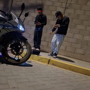 BRICKS AND BLING BLING