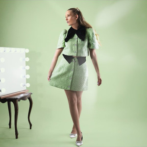 Rakastaa (feat. Sana)