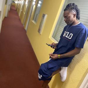 Thug Wit Me (feat. Justixe) (Explicit)