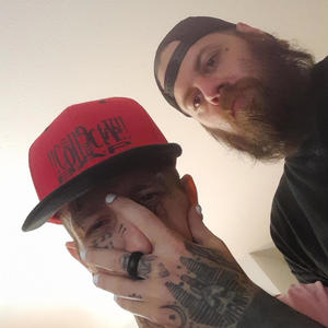 BABY DONT LEAVE (feat. Jsully) (Explicit)