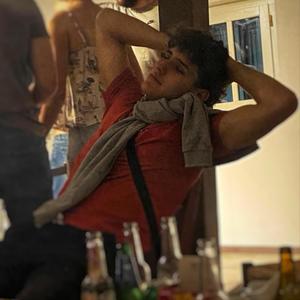 un peu de miel #1 (feat. Hakim Jr.) (Explicit)