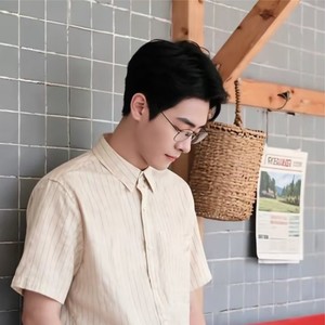 幽寒 - 三十岁的单身男人 (伴奏)