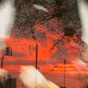 ОНА НЕ ЗНАЕТ