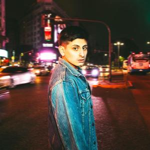 NOCHE LOCA (feat. Kalil L) (Explicit)