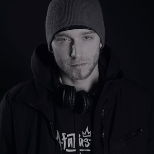 Žádná Změna (feat. F.I.L.) (Explicit)