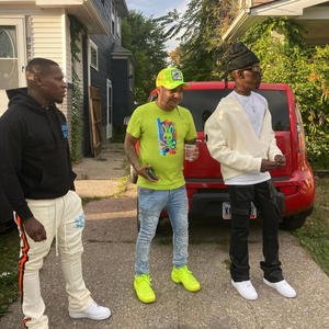 Outta Here Freestyle (feat. Yung Prezzi & WestSideBuda) (Explicit)