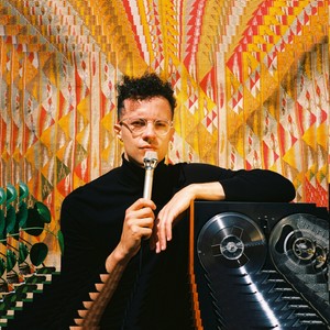 Holy Moon(feat. Niels Broos & Barney Sage)