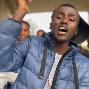 YAZEW BELW (feat. M.O.B.)