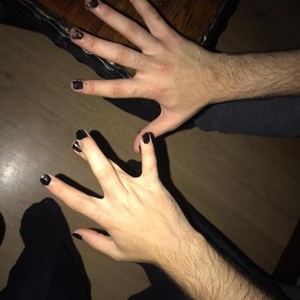 v£nture outside