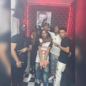 BAILANDO BACHATA (feat. dowal king & garucho 14) (Explicit)