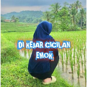 Di Kejar Cicilan Emok