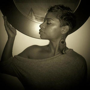 LETS MEET (feat. Esjame')