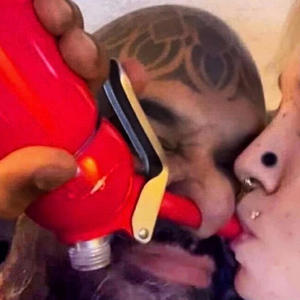 Off the wrap (feat. J2wo_) (Explicit)