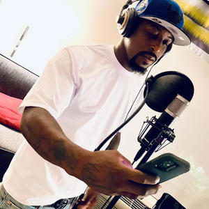 Chunky 4s (feat. Jayfive & Rosewood951) (Explicit)