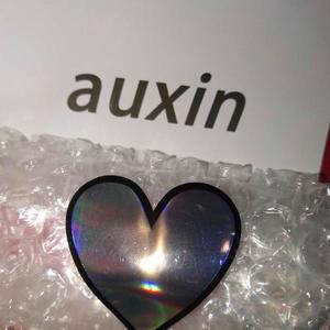 請 別 再 假 裝 你 愛 我 了