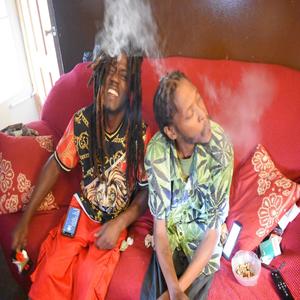 Roll Up(feat. Ni9e) (Explicit)