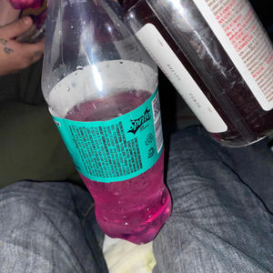 BXTCHES (feat. Oli bOY) (Explicit)