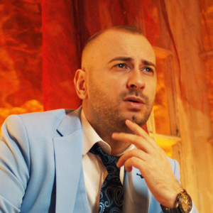 Cu O Sarutare