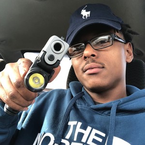 SHARKZ (feat. 1KLEEK) (Explicit)