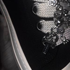 GiveEmBoot (Explicit)