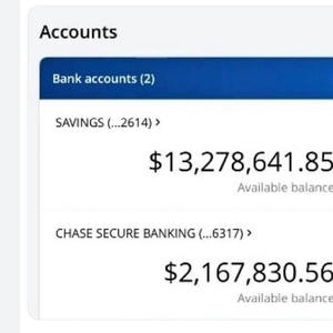 Comma's In My Bank Account (Explicit)