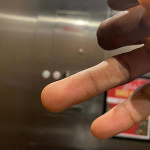 love me/hate me (feat. Showtimec3) (Explicit)