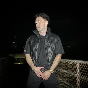 BLØOD ON ELVIS PRESLEY (feat. RedOnRed) (Explicit)