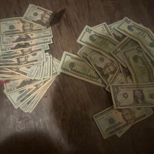 Sitting on em (Explicit)