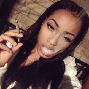 Show sum luv (feat. wintrrxoxo) (Explicit)