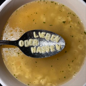 Lieben oder Hassen (feat. Big Teacher & NTS) (Explicit)