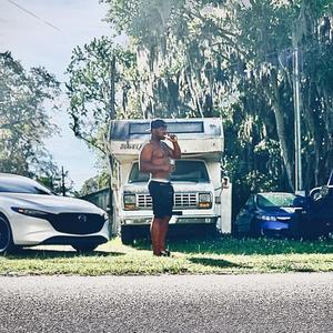 Corito (feat. Yui Flores) (Explicit)