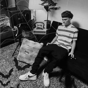 Fear no man (feat. IDY Iann) (Explicit)