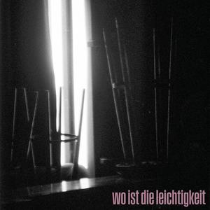 keinen tag (feat. a guy called criz) (Explicit)