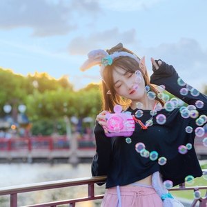 欢脱的奶酪 - 寂寞烟火