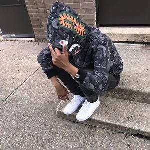 Sum Ain't Right (feat. AliasFlyYnn) (Explicit)